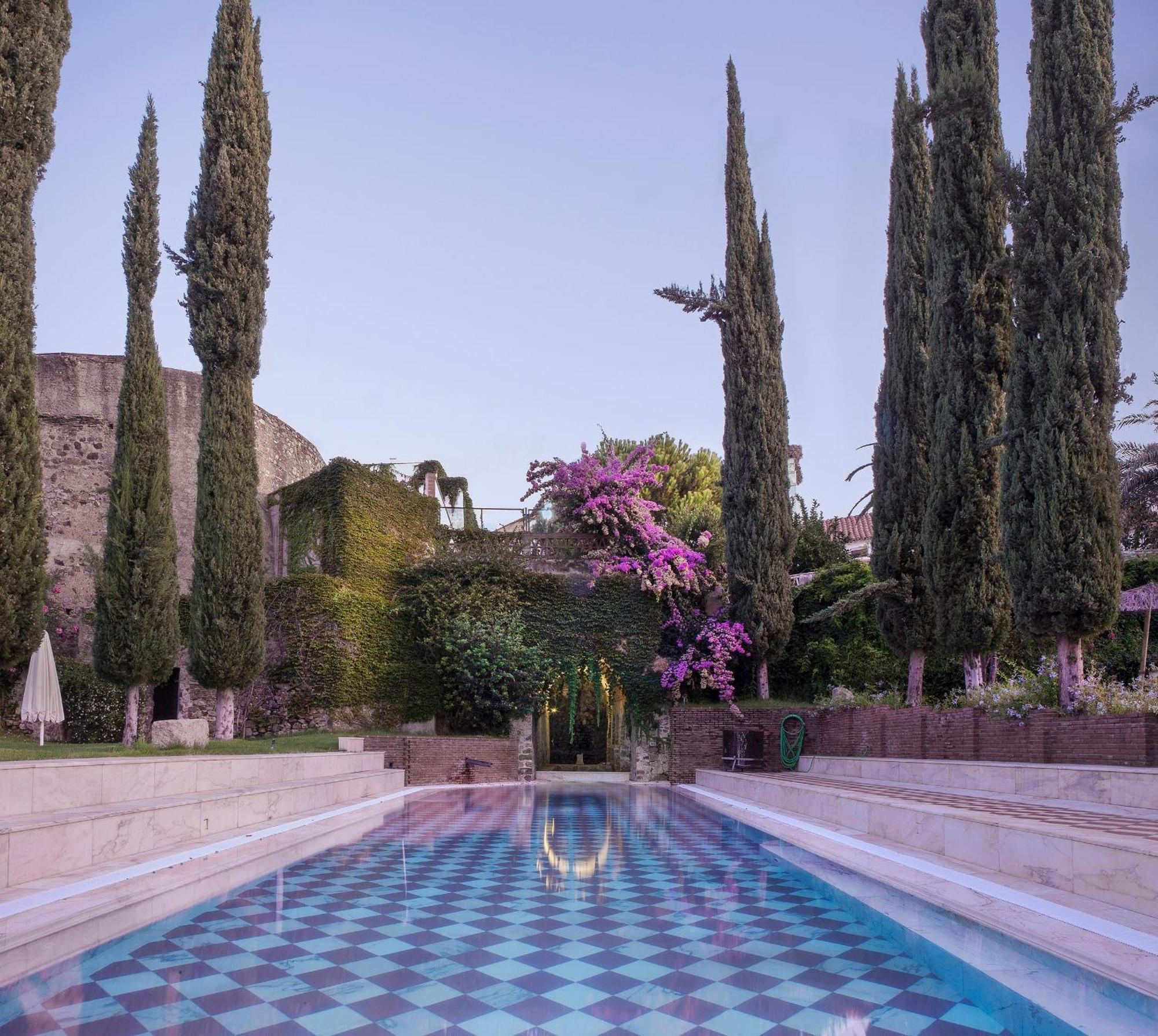 Hotel Varinia Serena - Balneario De Alange Exteriör bild