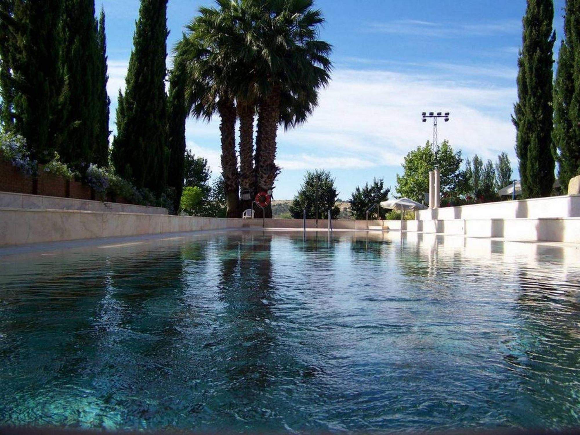 Hotel Varinia Serena - Balneario De Alange Exteriör bild