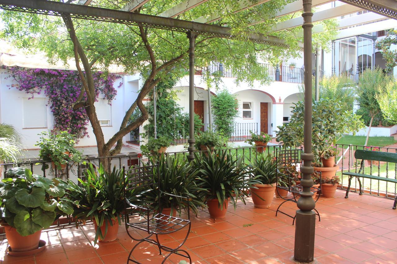 Hotel Varinia Serena - Balneario De Alange Exteriör bild