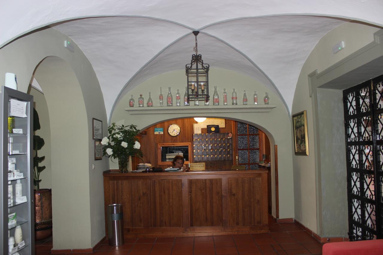 Hotel Varinia Serena - Balneario De Alange Exteriör bild