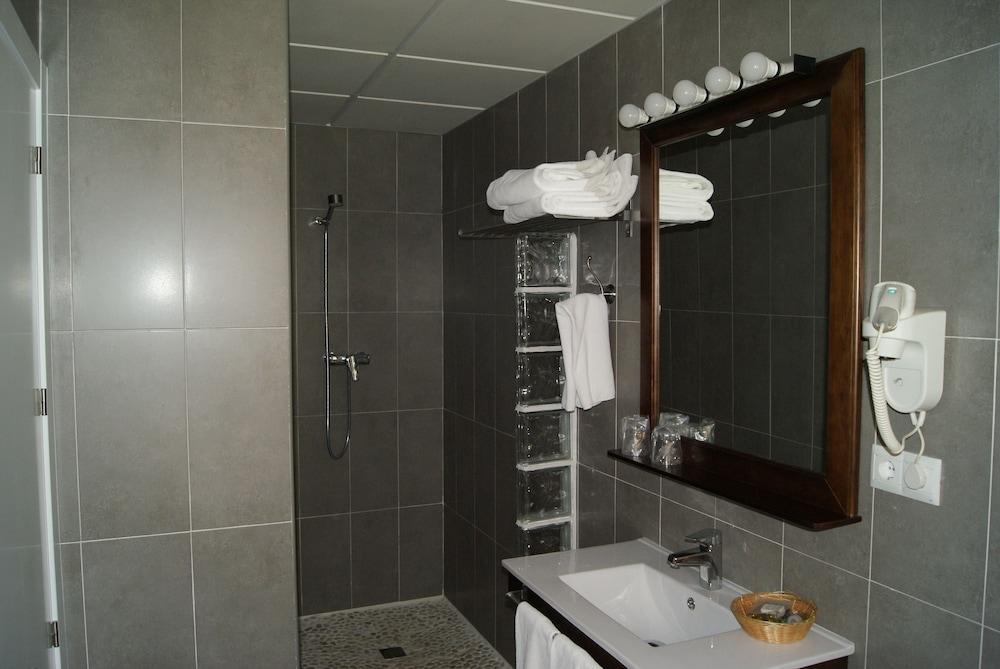 Hotel Varinia Serena - Balneario De Alange Exteriör bild
